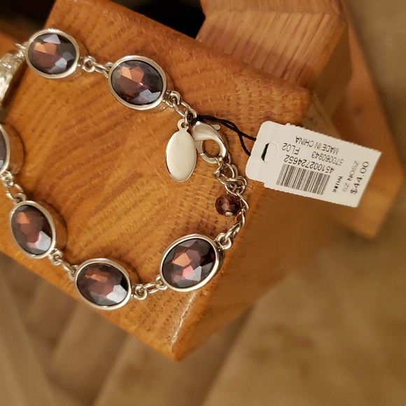 White House Black Market Silver and Purple Beaded Bracelet NWT - Picture 6 of 7